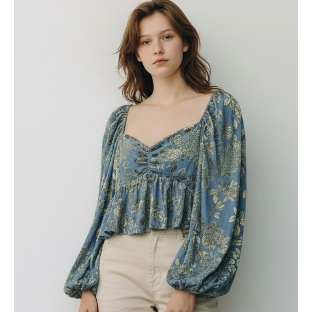 Jacquie the Label Floral Gabrielle Burnout Velvet Top sz L Teal Smocked floral
